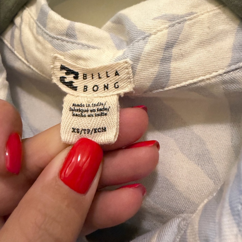 Billabong Romper - Picture 6 of 8